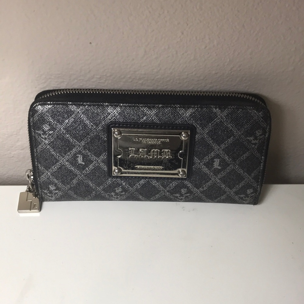 L.A.M.B. wallet